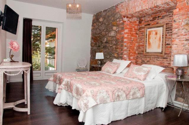 Hostal Jardin Secreto Santander Ngoại thất bức ảnh